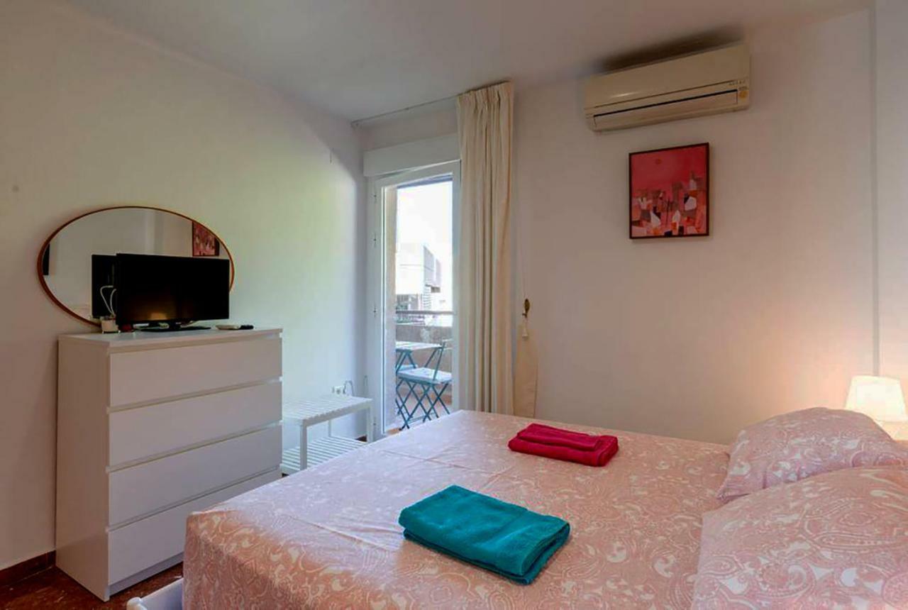 Apartamento Con Parking Gratuito Daire Málaga Dış mekan fotoğraf